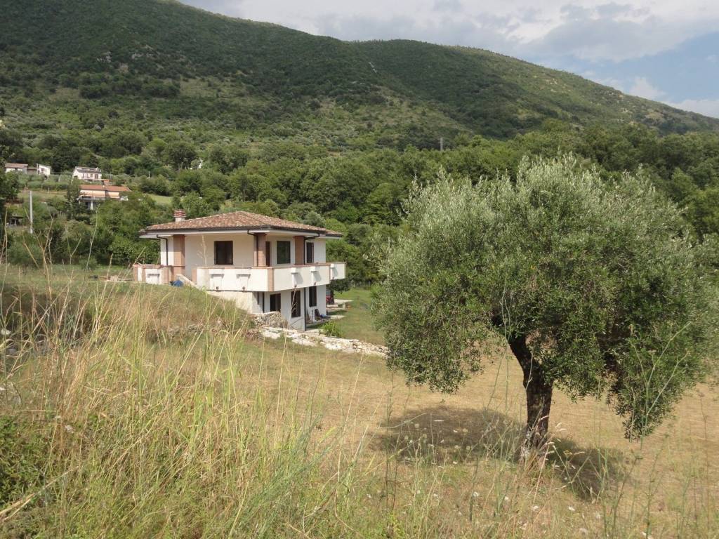 Villa unifamiliare via Sottuario, Giuliano di Roma