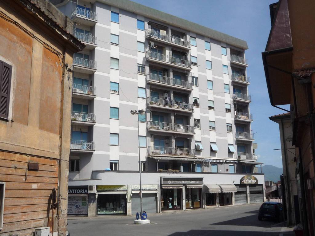 Quadrilocale piazza Berardi 44, Centro, Ceccano — foto 1